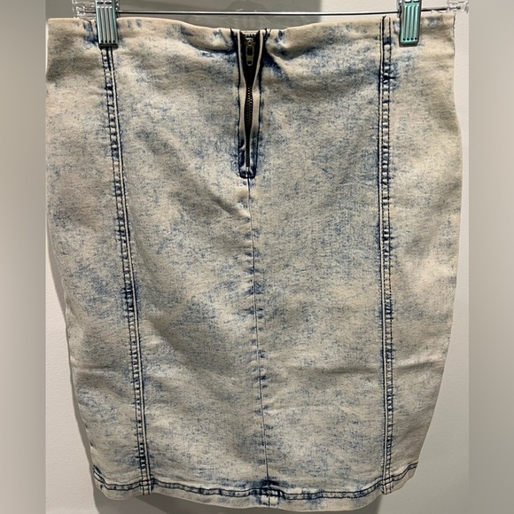 ANDREE BY UNIT White Washed Jean Mini Pencil Skirt Size M - Picture 3 of 9